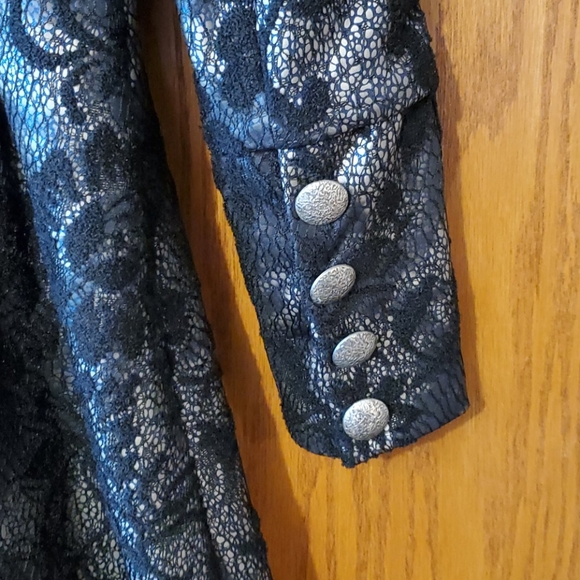 One of a kind women's dress coat - Picture 5 of 9